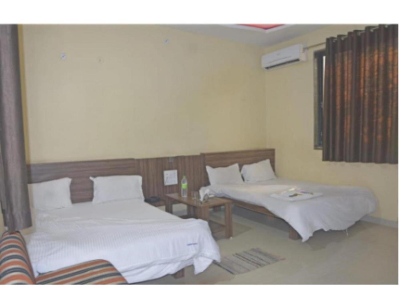 Hotel Fun N Food , Mandu Bagian luar foto